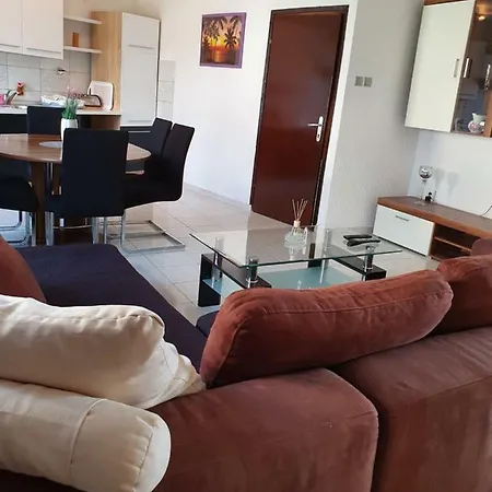 Apartment Apartman Laura Medulin