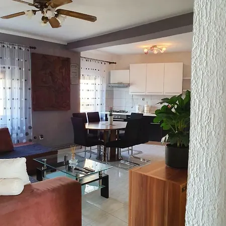 Apartment Apartman Laura